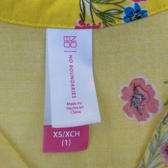 No Boundaries super soft button down top - Picture 6 of 7